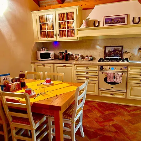 Corte Antica Con Splendida Jacuzzi Apartamento