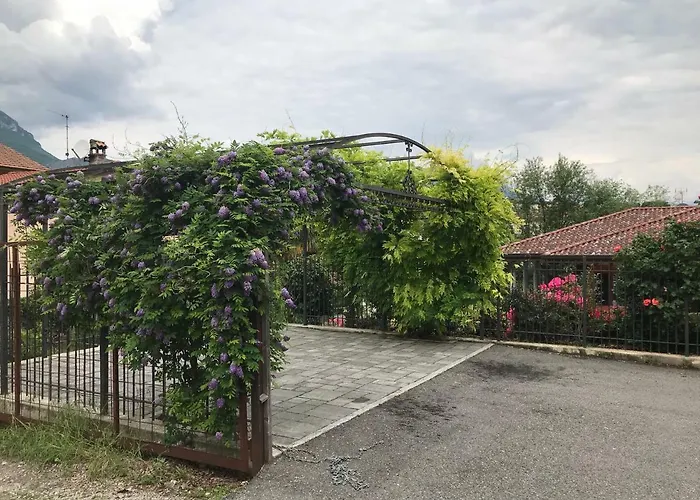 Corte Antica Con Splendida Jacuzzi Μπελάτζιο