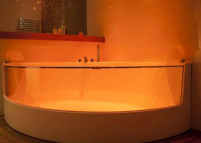 Διαμέρισμα Corte Antica Con Splendida Jacuzzi Μπελάτζιο