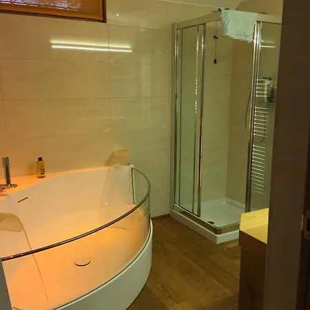 Apartament Corte Antica Con Splendida Jacuzzi *